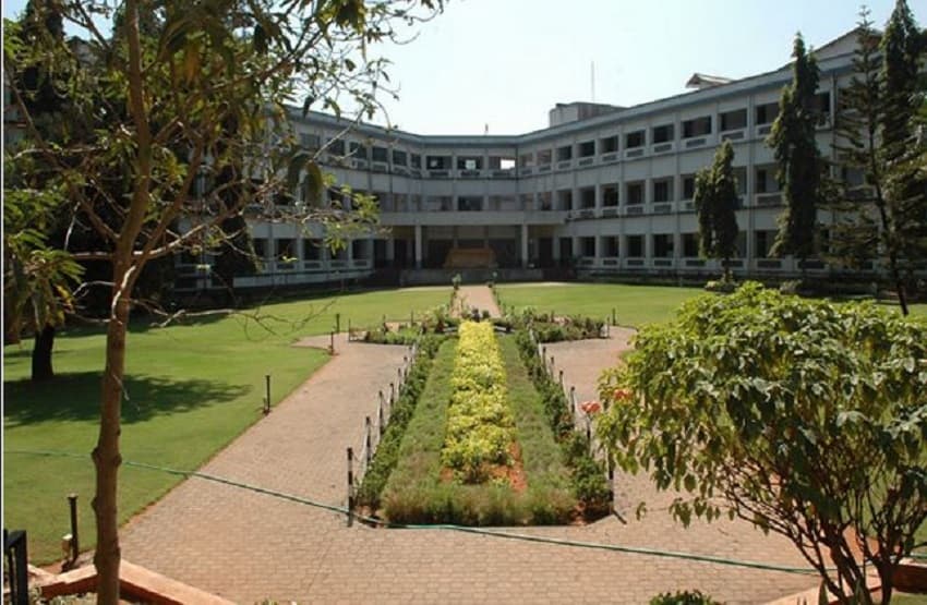 KMC Mangalore Academic Building photo 2