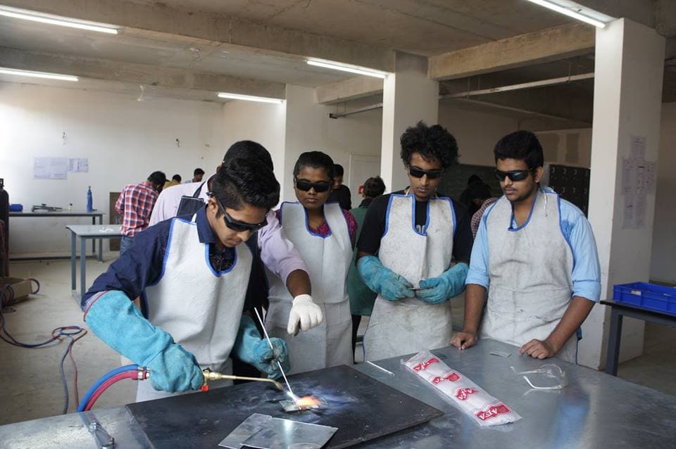 Presidency University, School of Engineering Bangalore Laboratory photo 2