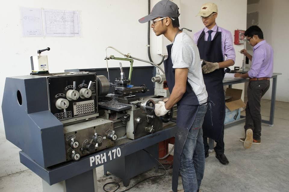 Presidency University, School of Engineering Bangalore Laboratory photo 8