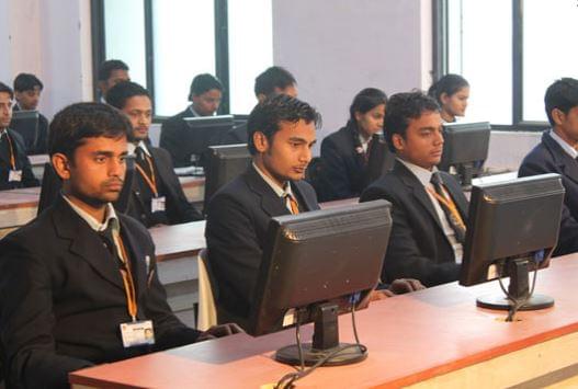 Teerthanker Mahaveer College of Computing Sciences and Information Technology Moradabad Computer Lab photo 3