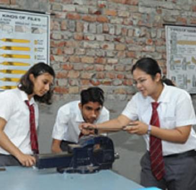 Graphic Era Hill University Dehradun Campus, School of Engineering and Technology Infrastructure photo 8