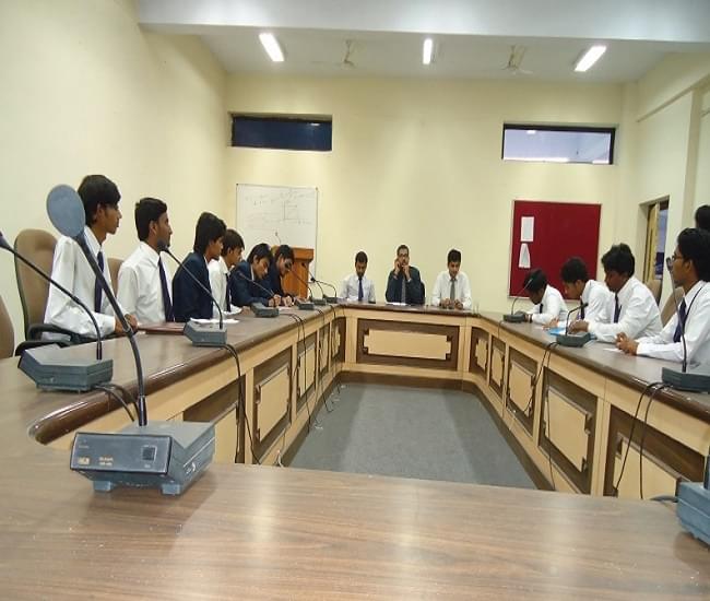 Bhagwant University, Department of Engineering & Technology Ajmer Academic Building photo 4