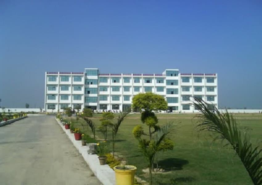 Bharat Institute of Technology Sonepat Academic Building photo 3