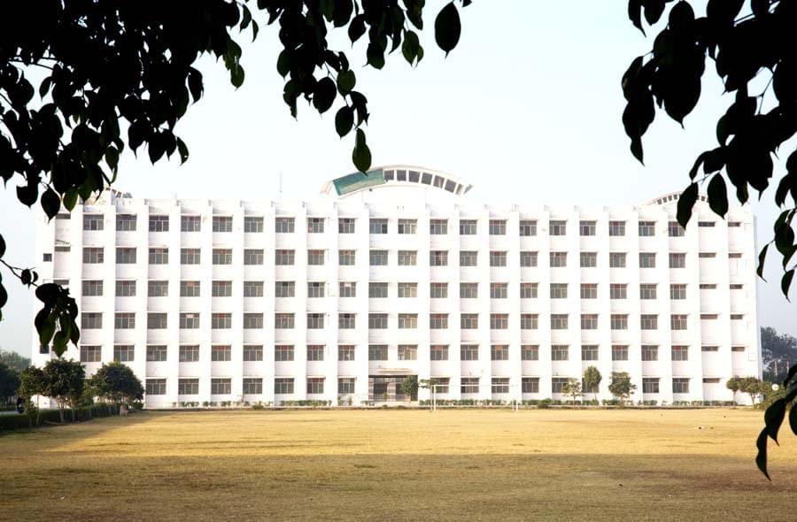 Institute of Pharmaceutical Research GLA University Mathura Academic Building photo 2