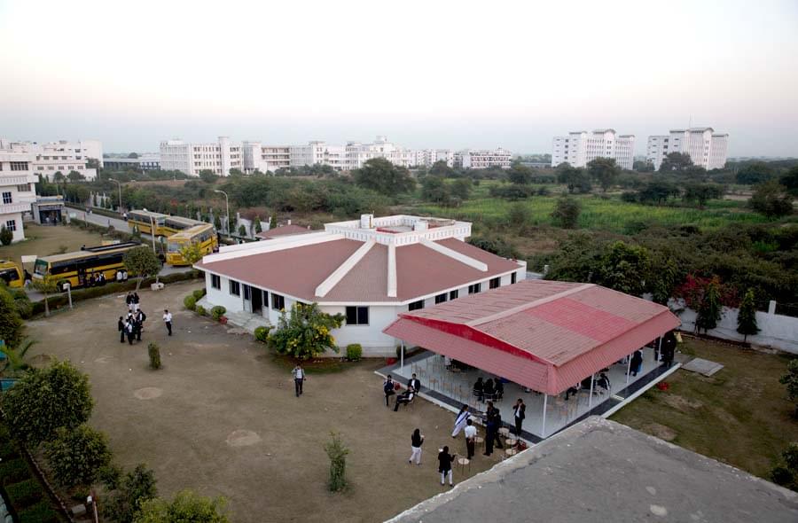 Institute of Pharmaceutical Research GLA University Mathura Academic Building photo 9
