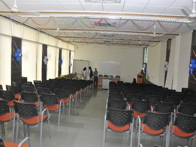 Oakbrook Business School Gandhinagar Campus photo 4