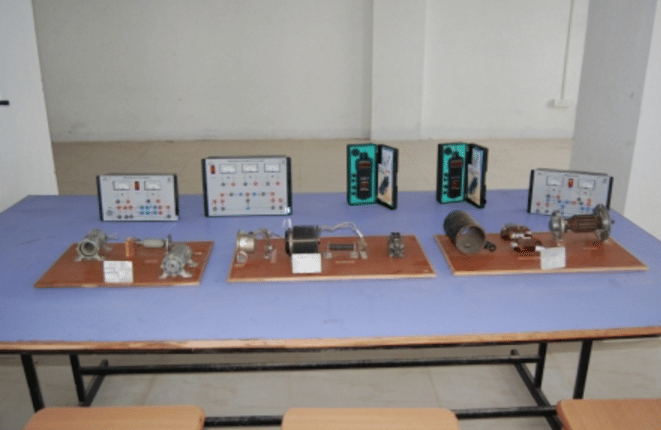 ShaShib College of Technology Bhopal Laboratory photo 6