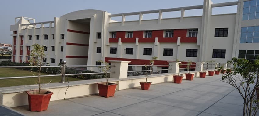 Phonics School of Engineering Roorkee Academic Building photo 2