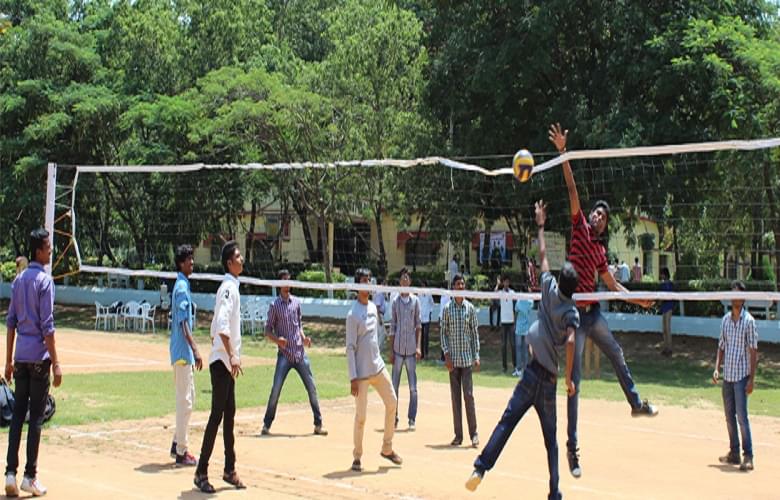 Vishnu Institute of Pharmaceutical Education & Research Narsapur Facility photo 1