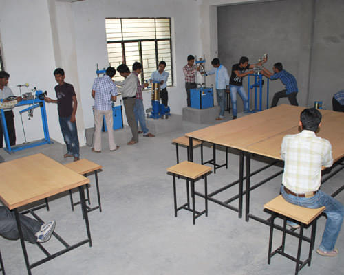 KLS Institute of Engineering and Technology Bijnor Labs photo 4