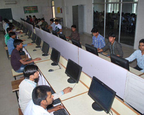 KLS Institute of Engineering and Technology Bijnor Computer Lab photo 4