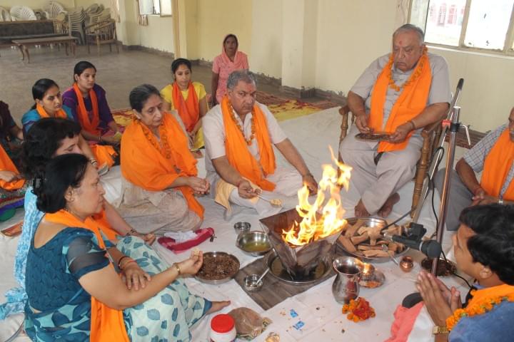 KRM DAV College Nakodar Event-Hawan photo 4