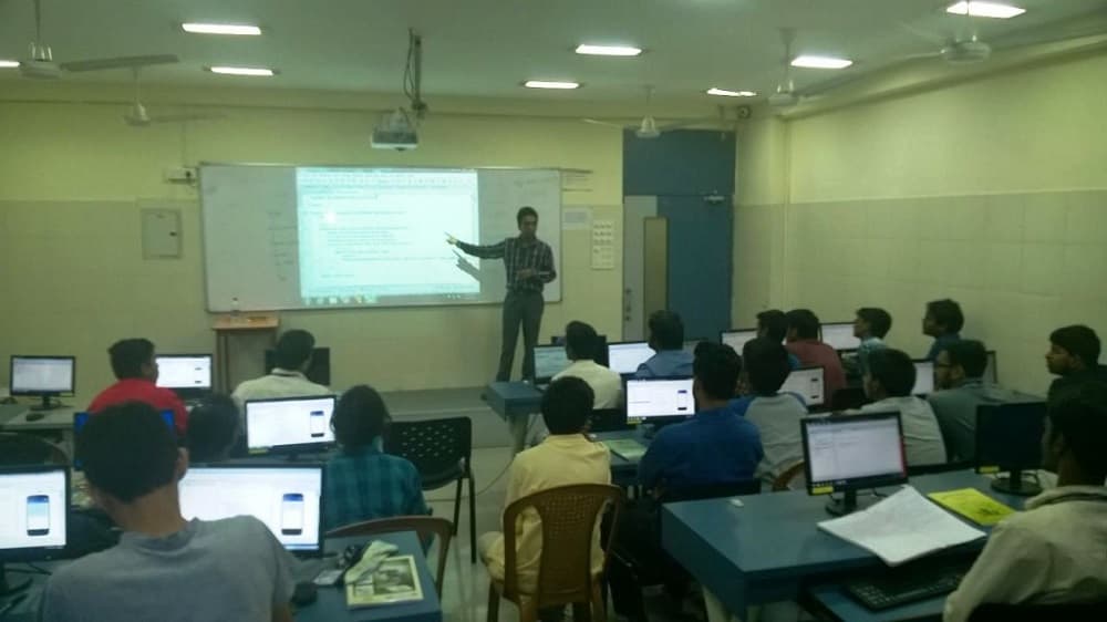 Nirmala Memorial Foundation College of Commerce and Science Mumbai Facilities photo 5