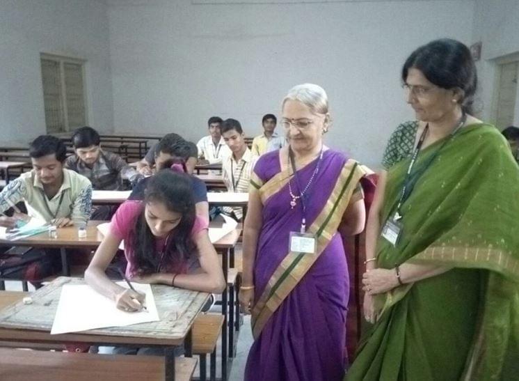 L.R. Valia Arts And P.R. Mehta Commerce College Bhavnagar Events photo 8