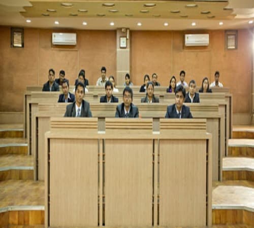 Unitedworld Institute of Management (UIM) Ahmedabad Campus with facilities photo 7