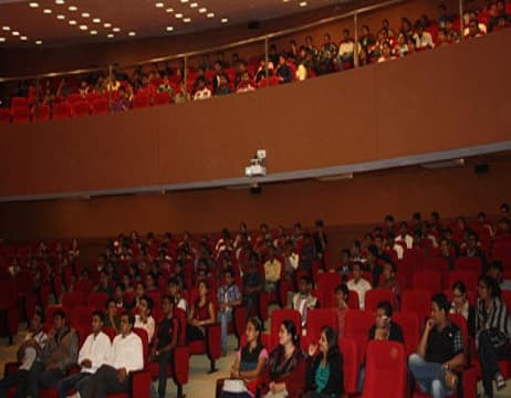 Unitedworld Institute of Management (UIM) Ahmedabad Campus with facilities photo 4