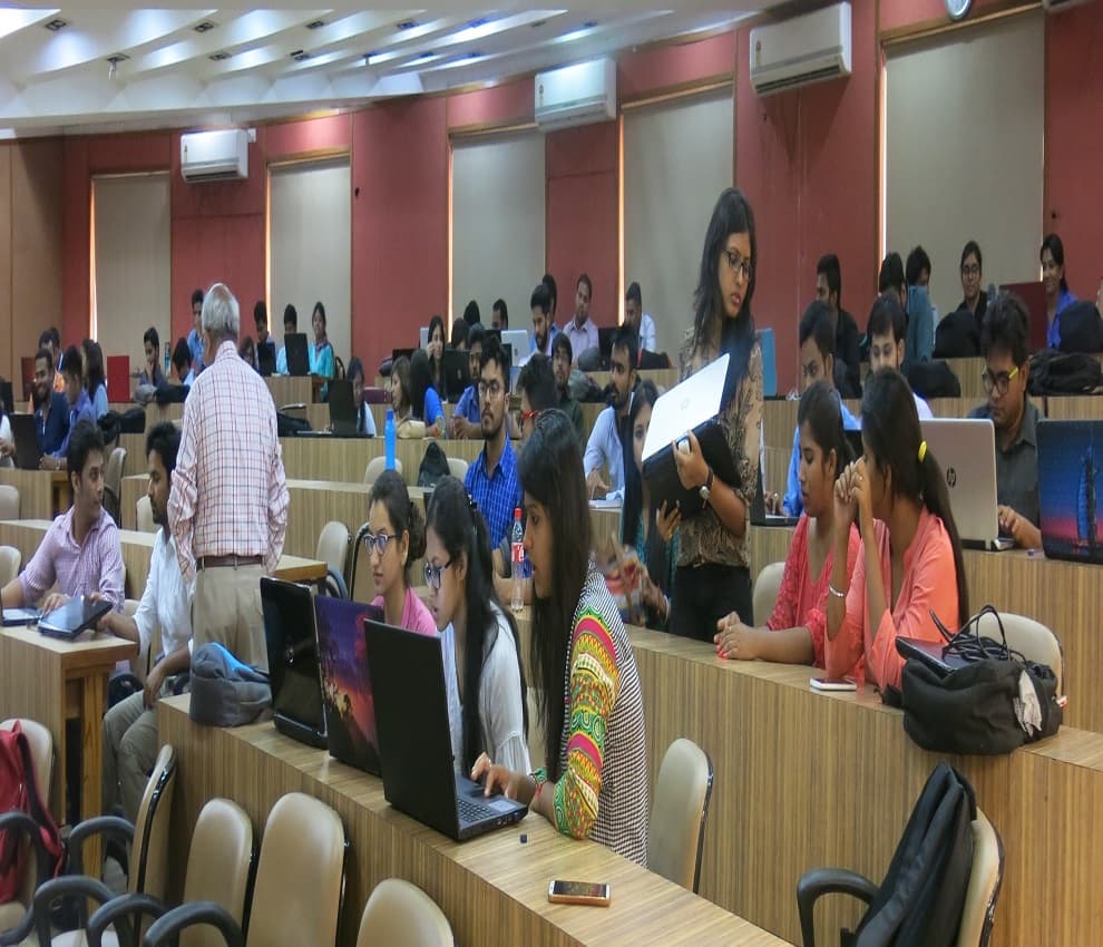 Unitedworld Institute of Management (UIM) Ahmedabad Campus with facilities photo 13