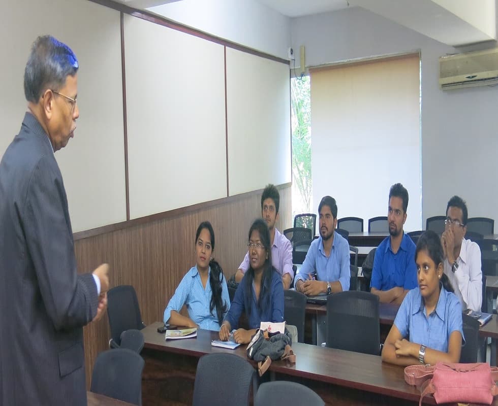 Unitedworld Institute of Management (UIM) Ahmedabad Campus with facilities photo 18