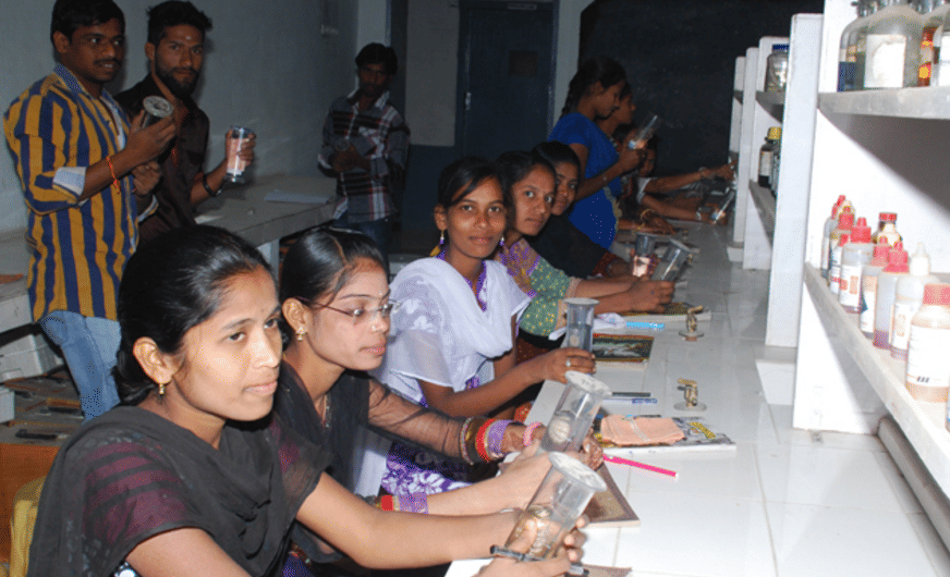 Vasistha Degree & PG College Kamareddy Laboratory photo 1