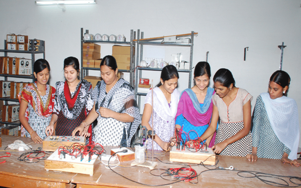 Vasistha Degree & PG College Kamareddy Laboratory photo 8