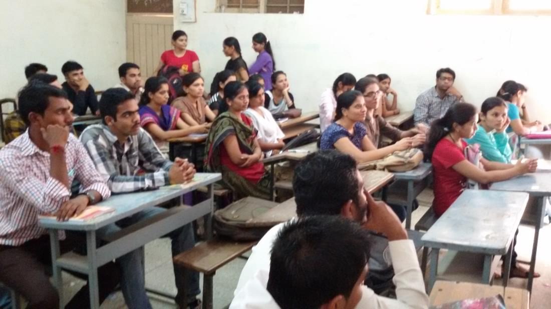 Moolji Jaitha College Jalgaon campus photo 2