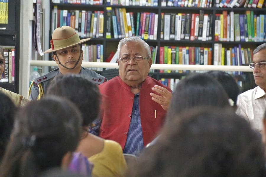 M.L. Dahanukar College of Commerce Mumbai Governer of Assam's Visit photo 4