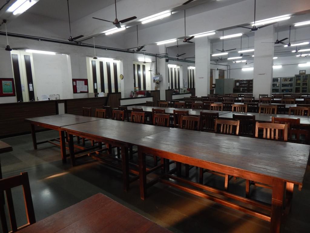 M.L. Dahanukar College of Commerce Mumbai Campus photo 4