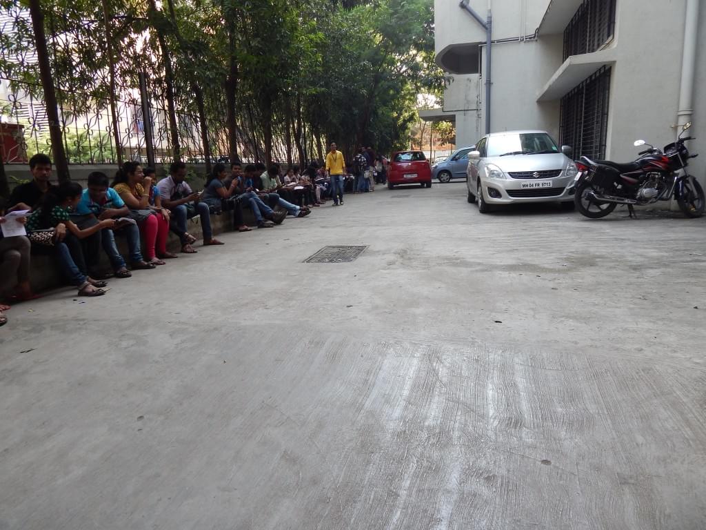 M.L. Dahanukar College of Commerce Mumbai Campus photo 5