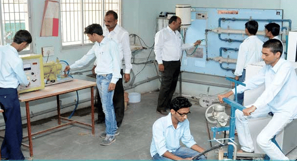 DN Patel College of Engineering Nandurbar Labs photo 5