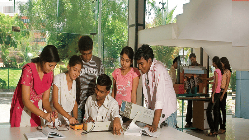Shri Gulabrao Deokar College of Engineering Jalgaon Library photo 1