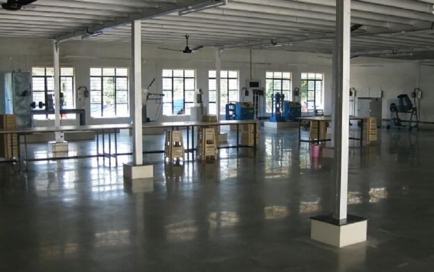 SJCEM Laboratory Instruments photo 3