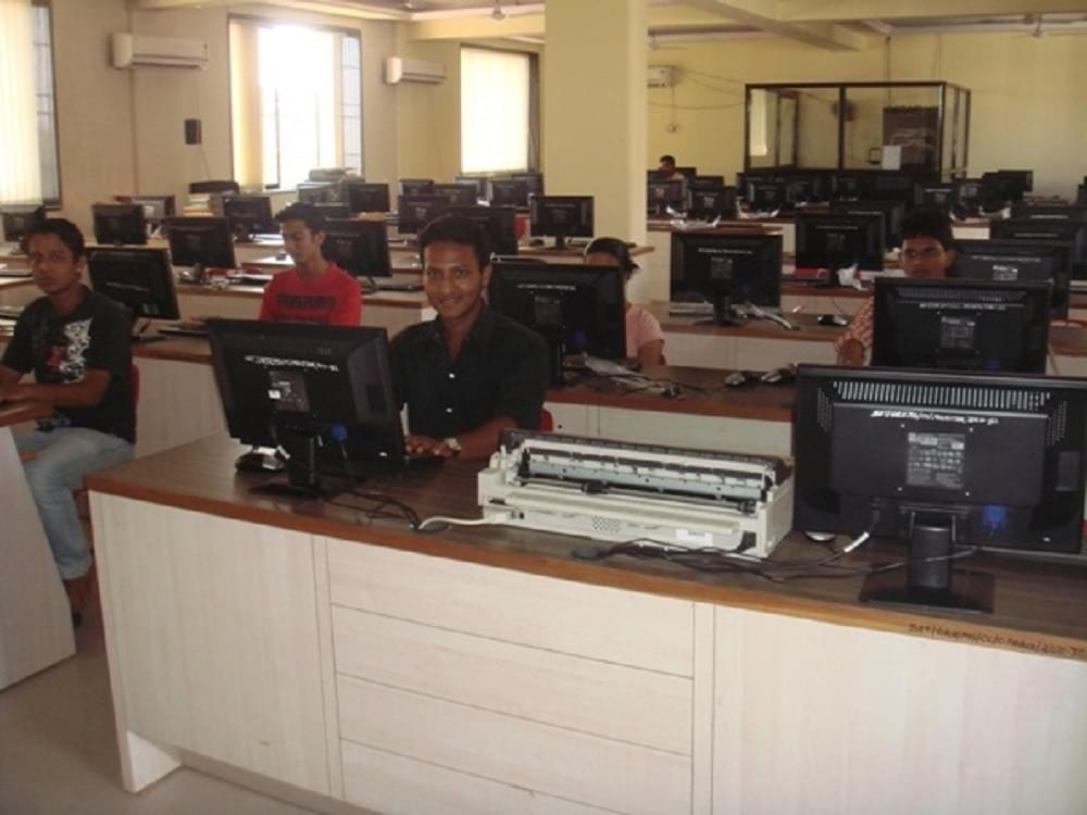 Dilkap Research Institute of Engineering and Management Studies Karjat Laboratory Instruments photo 5