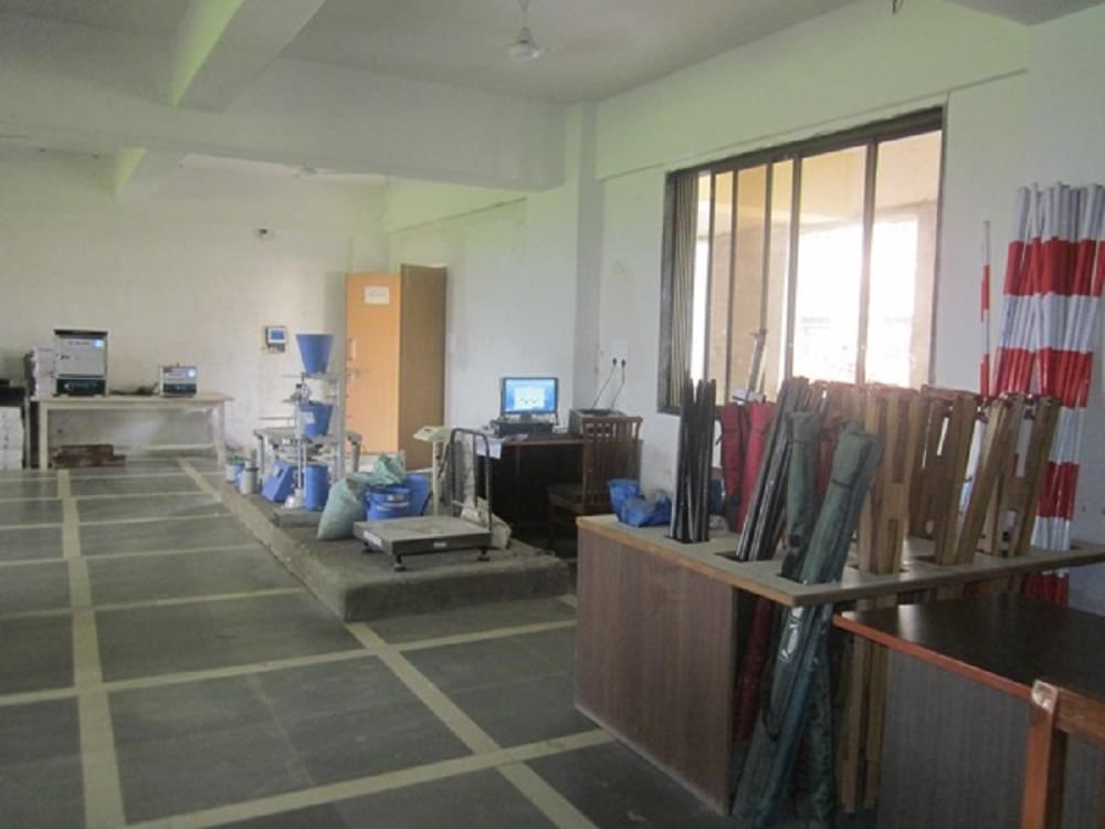 Dilkap Research Institute of Engineering and Management Studies Karjat Laboratory Instruments photo 9