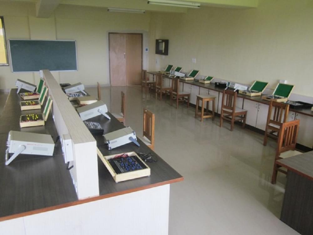 Dilkap Research Institute of Engineering and Management Studies Karjat Laboratory Instruments photo 13