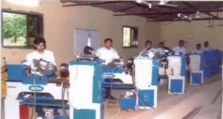 Dilkap Research Institute of Engineering and Management Studies Karjat Laboratory Instruments photo 15