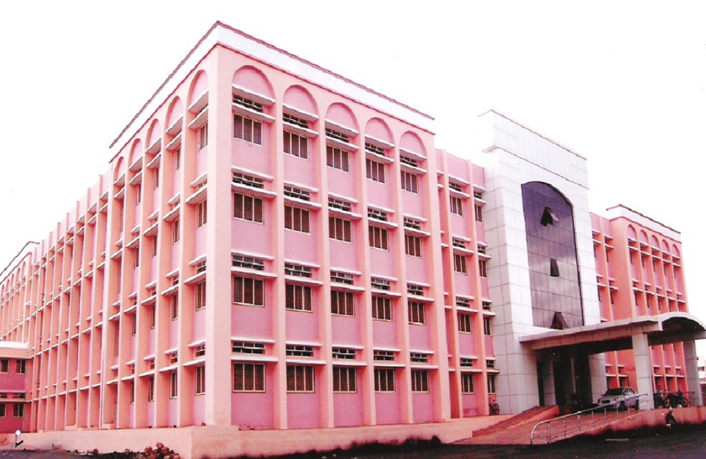 Vilasrao Deshmukh Government Medical College Latur Campus photo 4