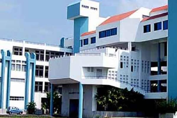 KVV Karad Academic Building photo 2