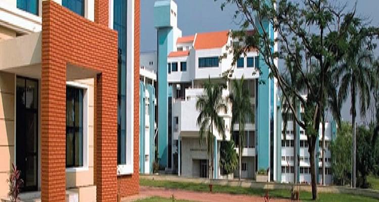 KVV Karad Academic Building photo 5