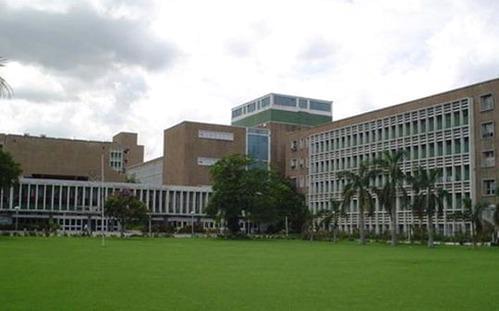 KVV Karad Academic Building photo 6