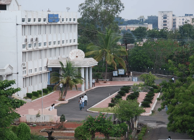 Mahatma Basaveshwar Education Society's College of Engineering Beed Academic Building photo 5