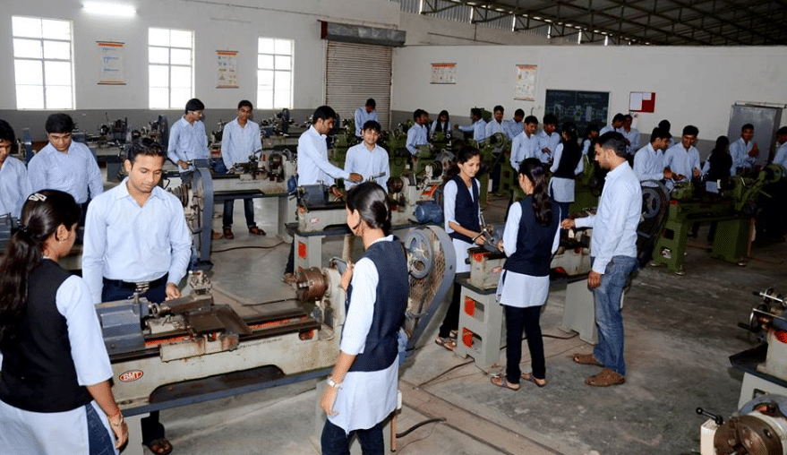 Adarsh Institute of Technology and Research Centre Sangli Campus and Events photo 1