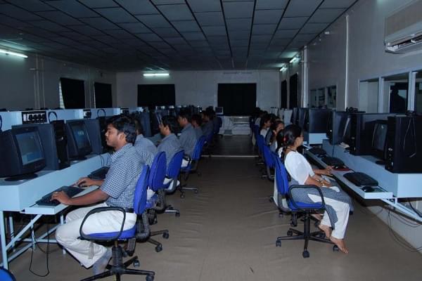 Dwarampudi Lakshmana Reddy College East Godavari Infrastructure photo 1