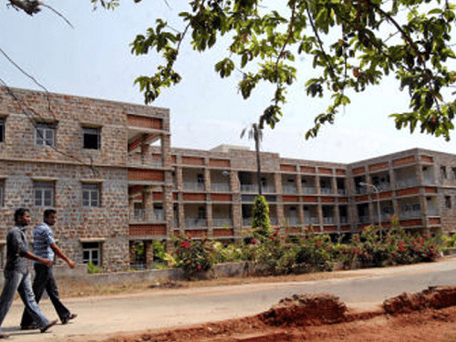 Andhra University, College of Pharmaceutical Sciences Visakhapatnam Infrastructure photo 5