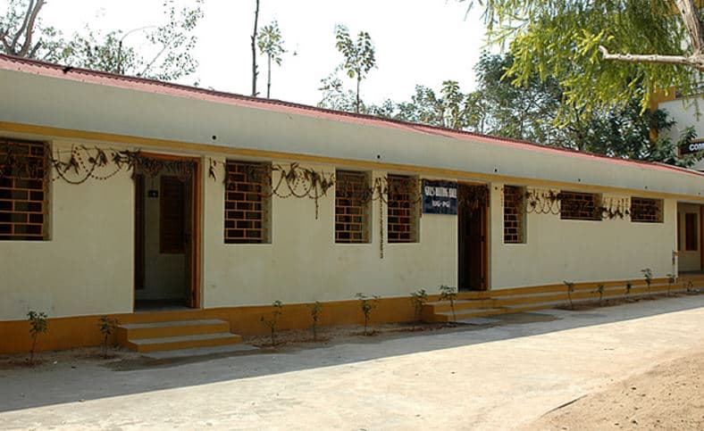 Sri YN College Narasapuram Campus photo 3