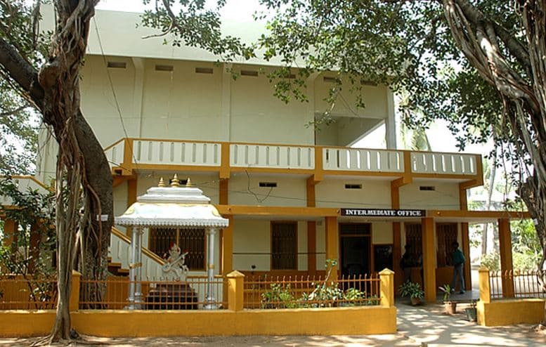 Sri YN College Narasapuram Campus photo 5