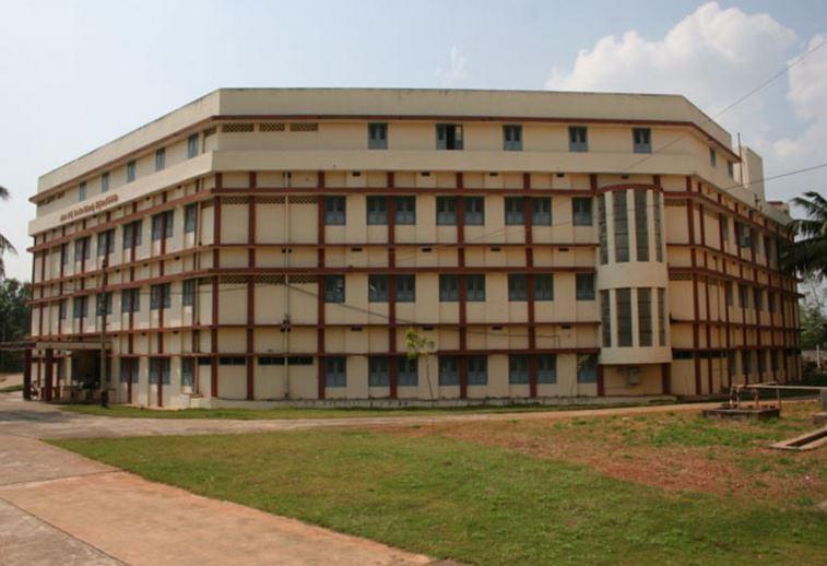 Sir C R Reddy College Eluru Campus photo 5