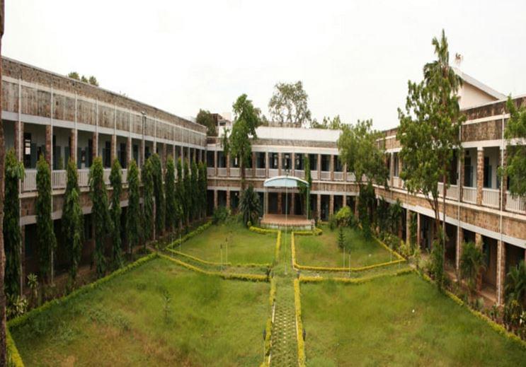 Sir C R Reddy College Eluru Campus photo 6