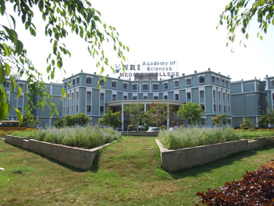 NRI Medical College Guntur Academic Building photo 10