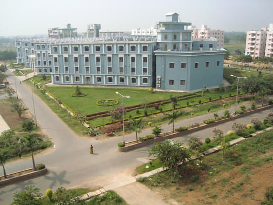 NRI Medical College Guntur Academic Building photo 3