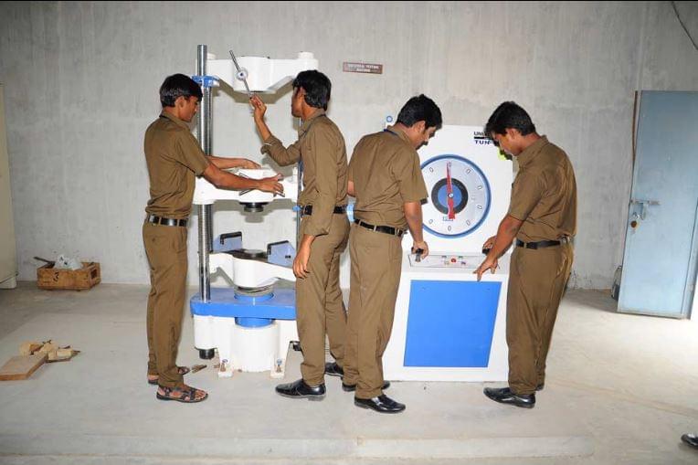 Vemu Institute of Technology Chittoor Laboratory photo 1